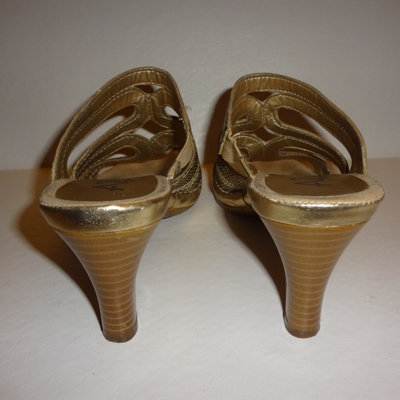 A2 by Aerosoles Stacked Heel Sandals - Picture 5 of 6
